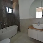 Kaura Villalari * Milas