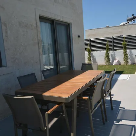 Villa Kaura Villalari