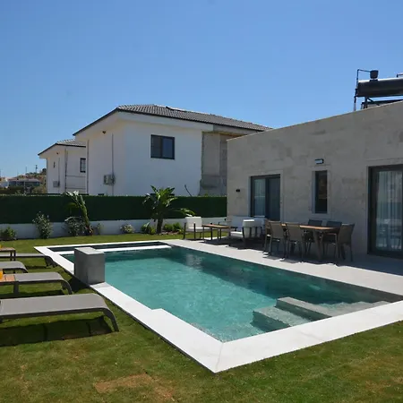 Kaura Villalari Villa *