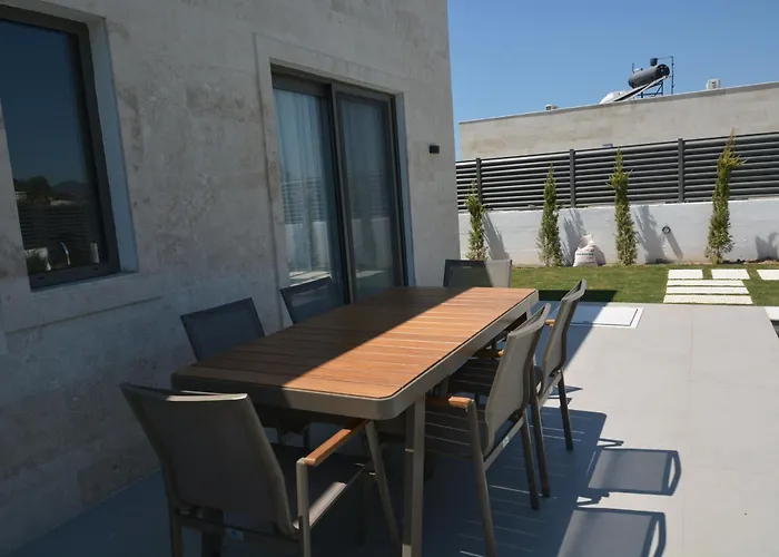 Villa Kaura Villalari