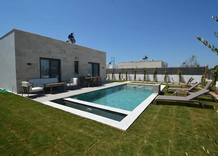 Kaura Villalari Villa *