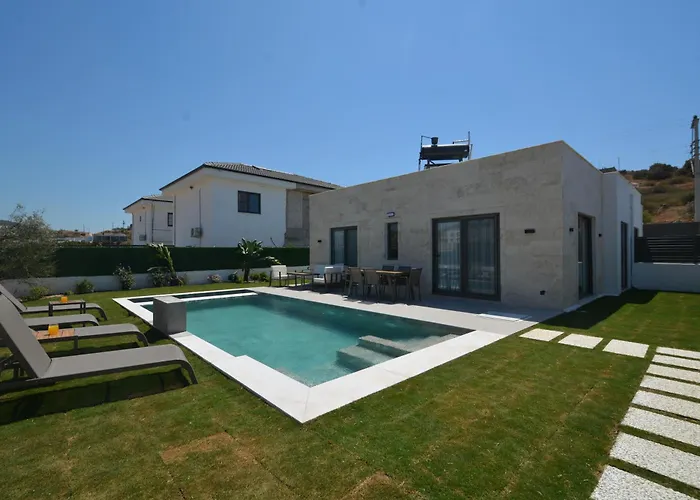 Kaura Villalari Villa