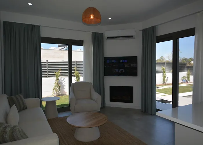 Kaura Villalari Villa