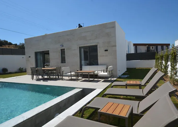 Kaura Villalari Villa *