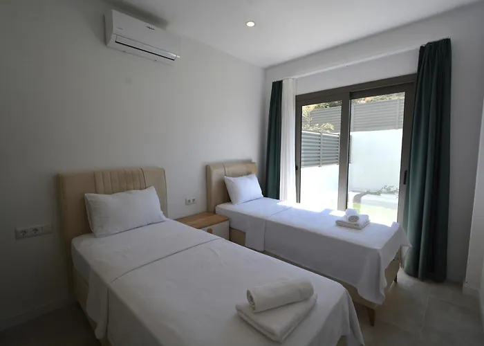 Kaura Villalari * Milas