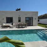 Kaura Villalari Villa *