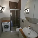 Kaura Villalari *