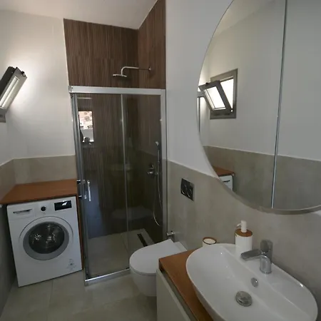 Vila Kaura Villalari *