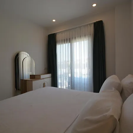 Kaura Villalari Vila *