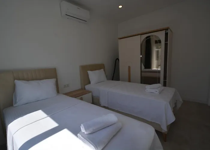 Kaura Villalari * Milas