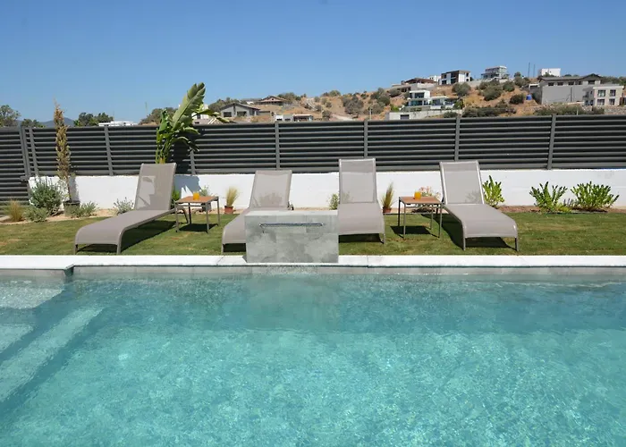 فيلة Kaura Villalari